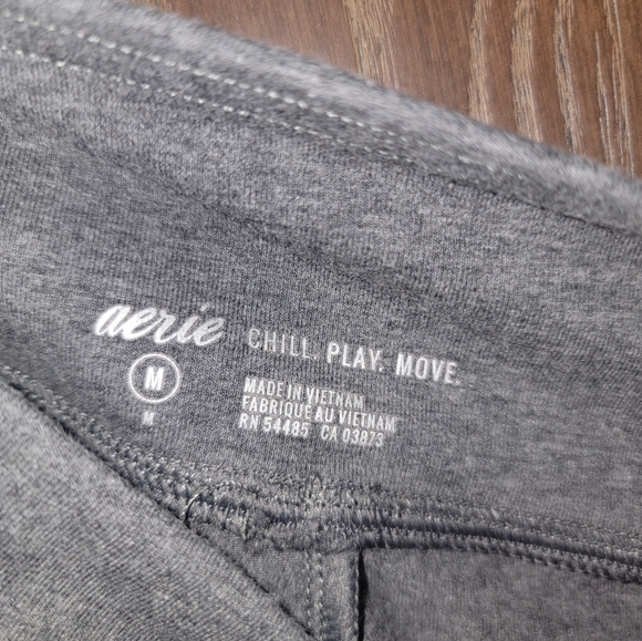Aerie women's medium charcoal gray leggings Ug 🍁 - Picture 3 of 3